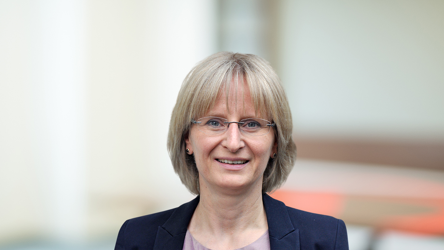 Headshot of Tanja Brettel