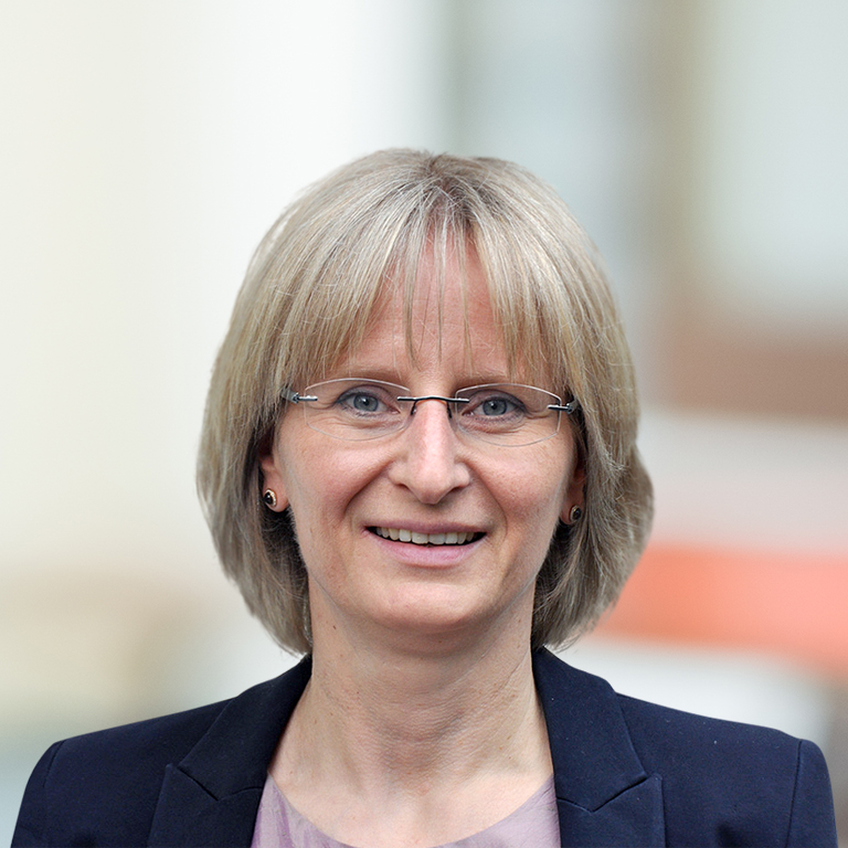 Headshot of Tanja Brettel