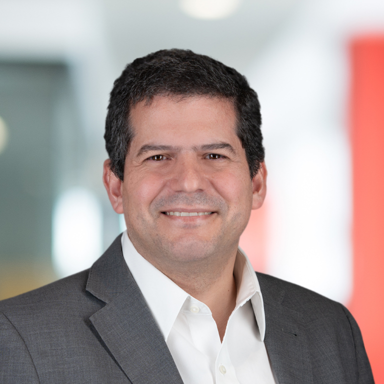 Headshot of Bernardo Sebastião