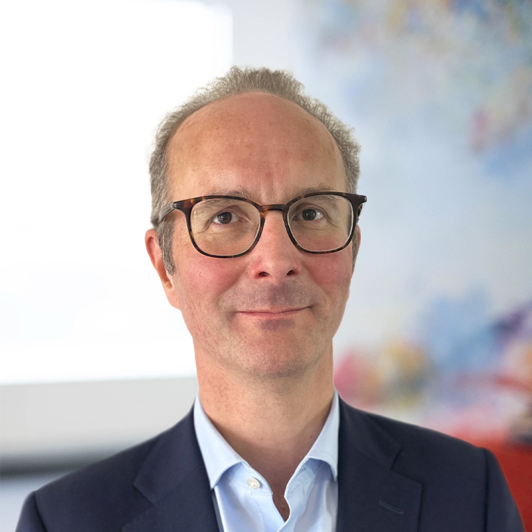 Headshot of Andrew Carleton