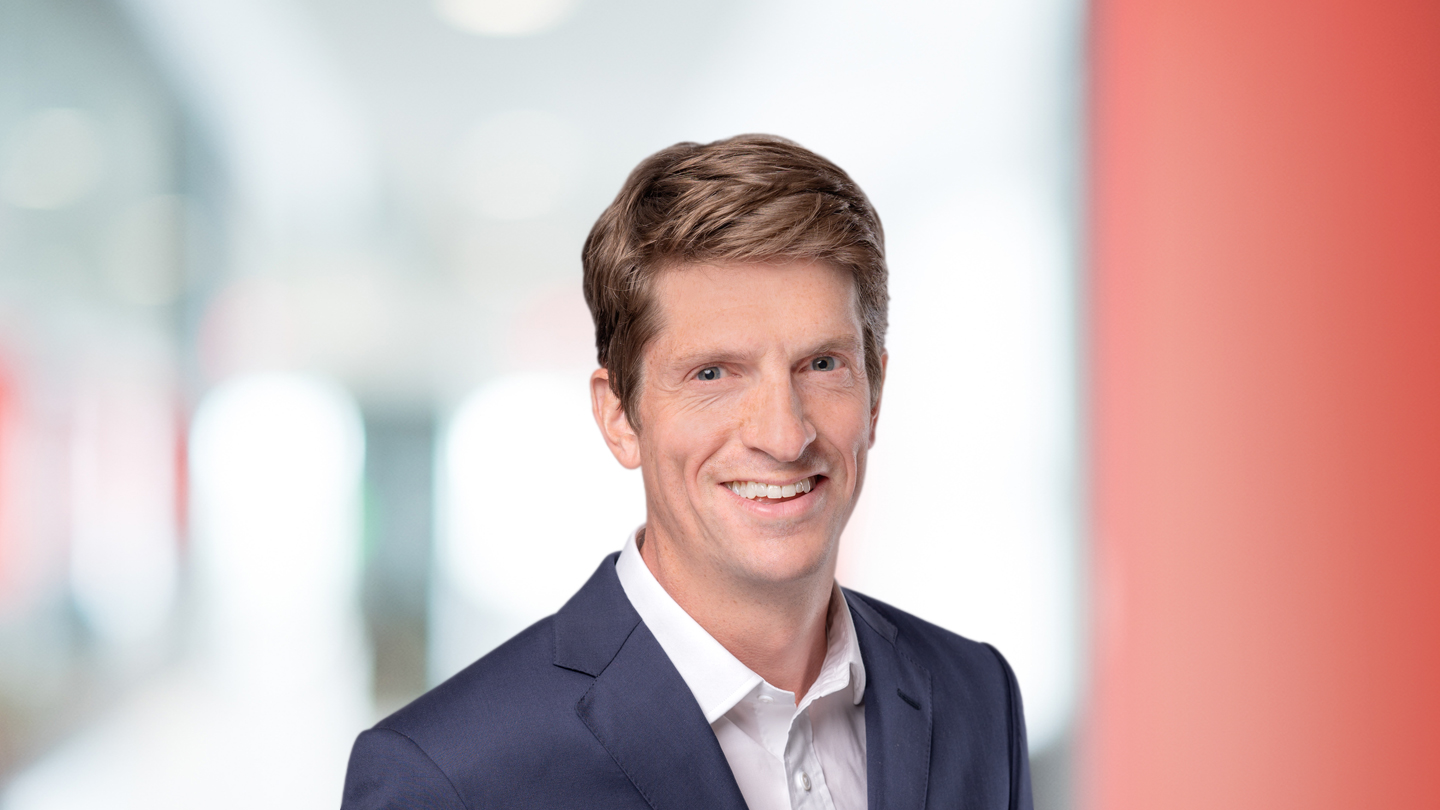 Headshot of Jonny Holliday