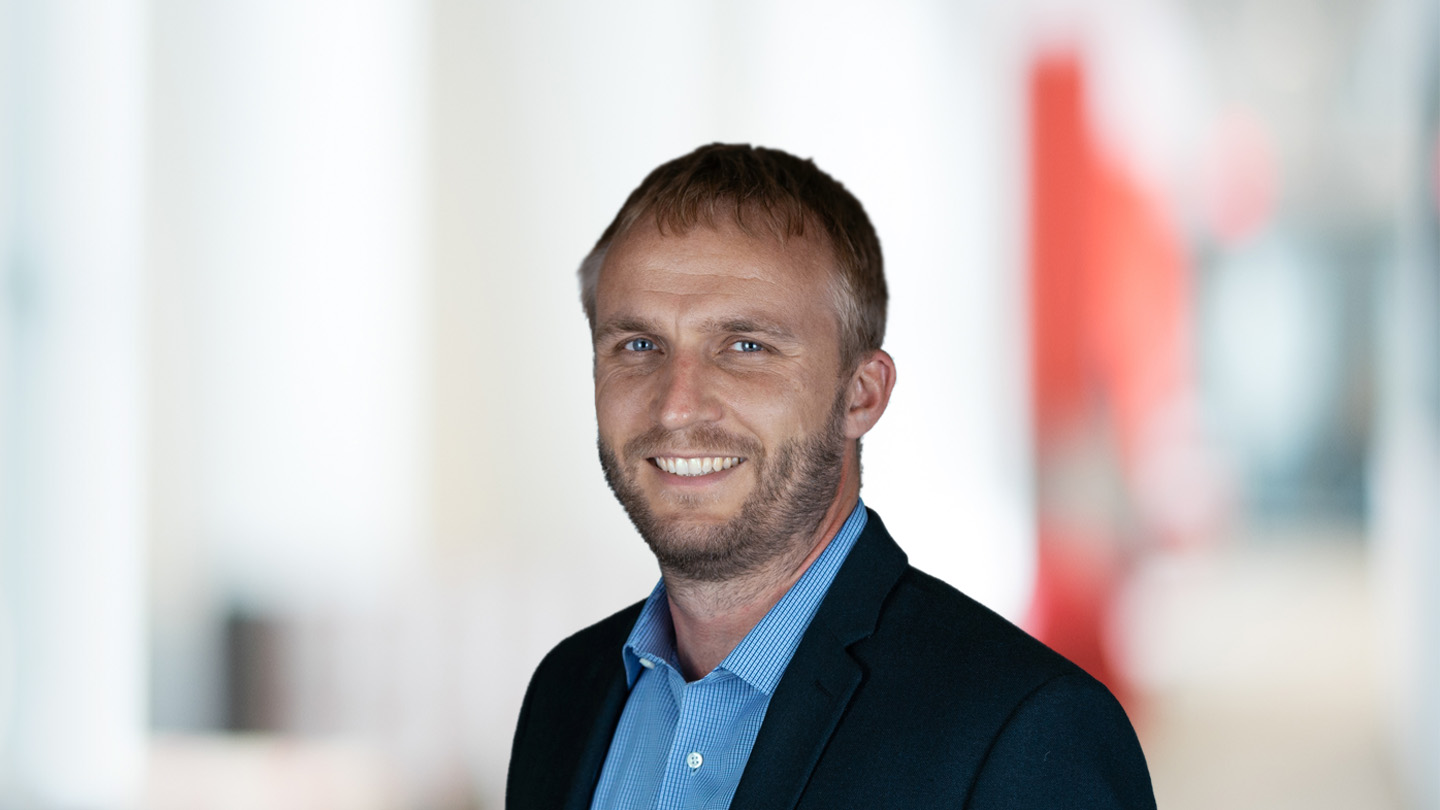 Headshot of Christian Buecker