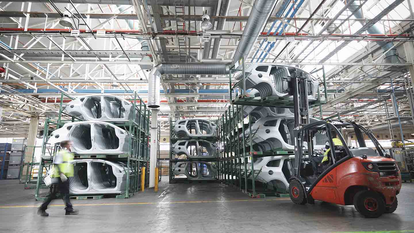 Building a Resilient Global EV Supply Chain Amid Uncertainty