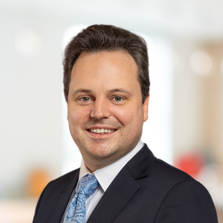 Headshot of Henning Huenteler