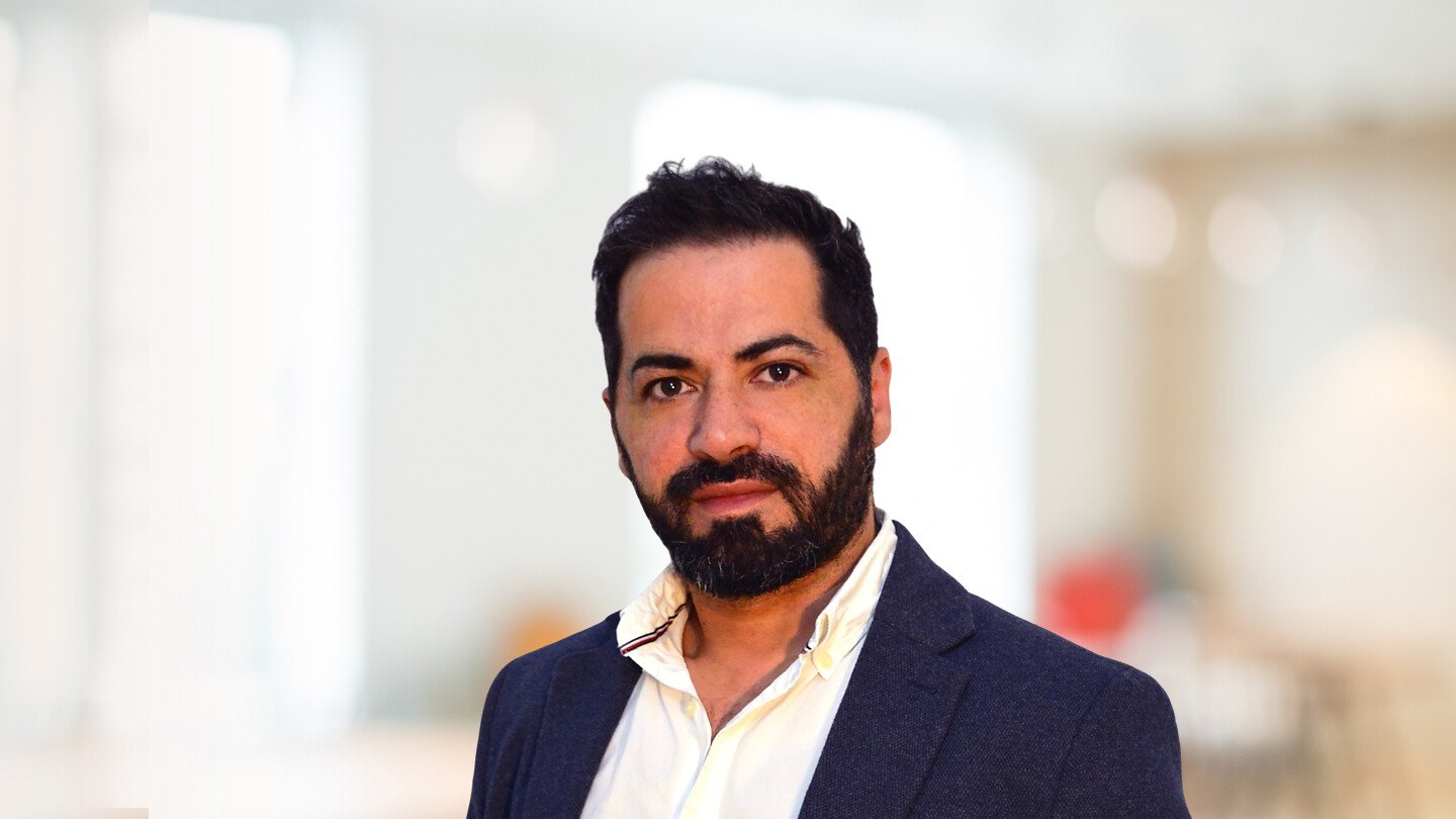 Headshot of Giovanni Bonanno