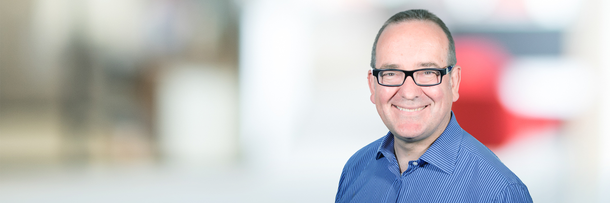 Headshot of Stephen Phillips