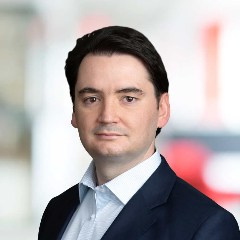 Headshot of Luis Lapiedra