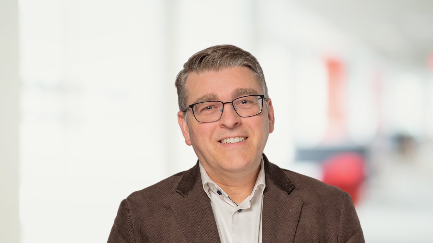 Headshot of Guy Brusselmans