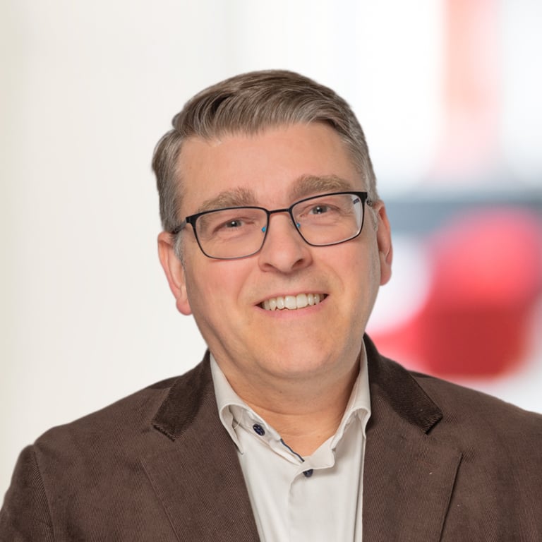 Headshot of Guy Brusselmans