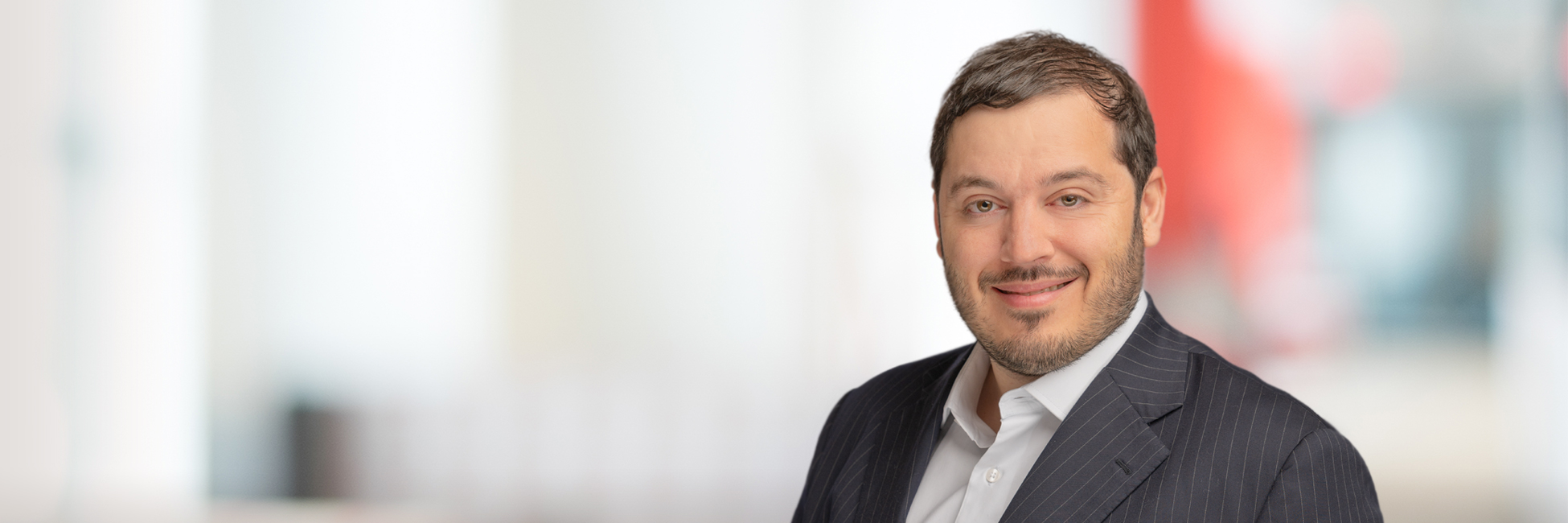 Headshot of André Santos