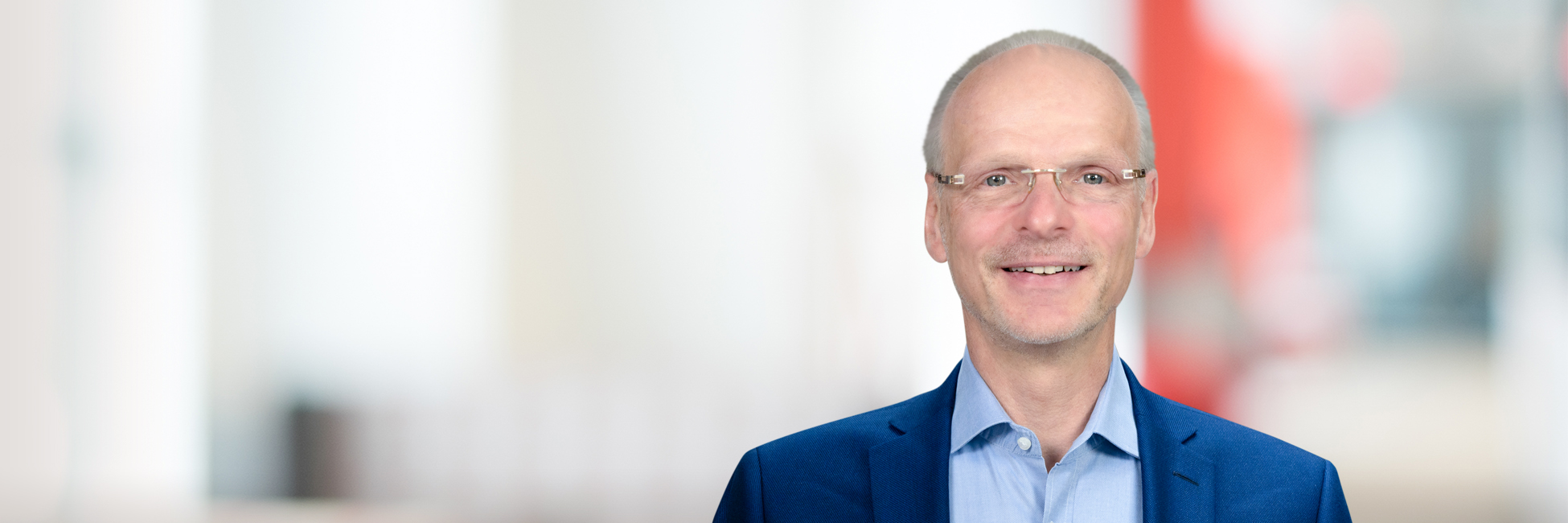 Headshot of Steffen Roehn