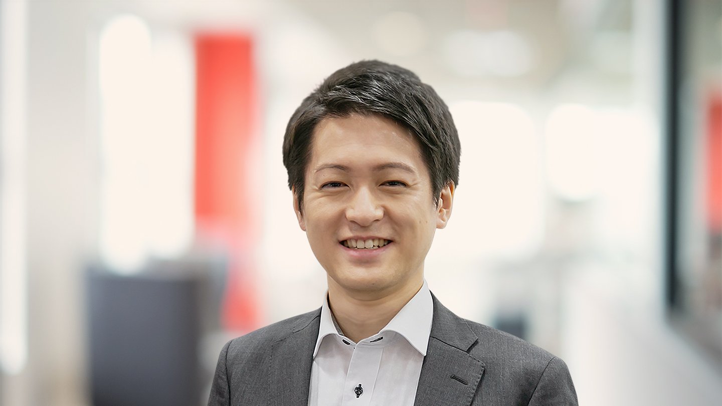 Headshot of Hiroaki Adachi