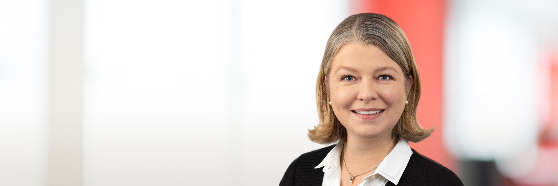 Headshot of Julia Oppermann