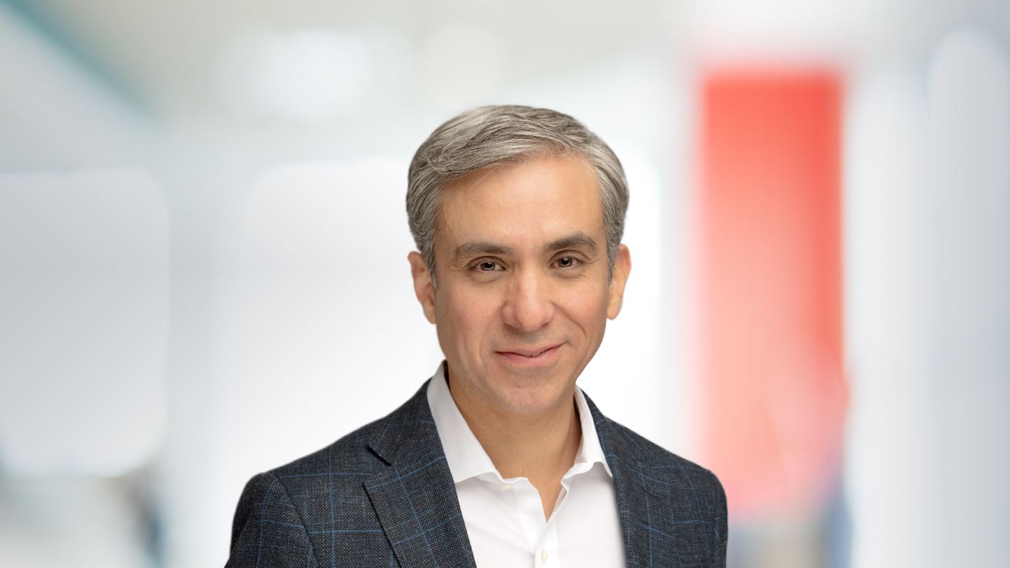 Headshot of Jorge Rujana