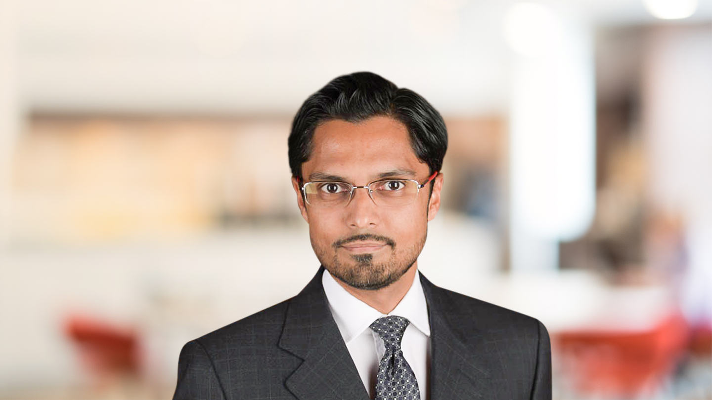 Headshot of Waqar Alam