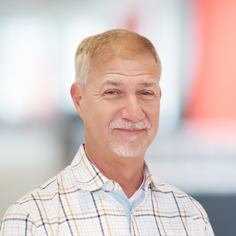 Headshot of Eric Schvimmer