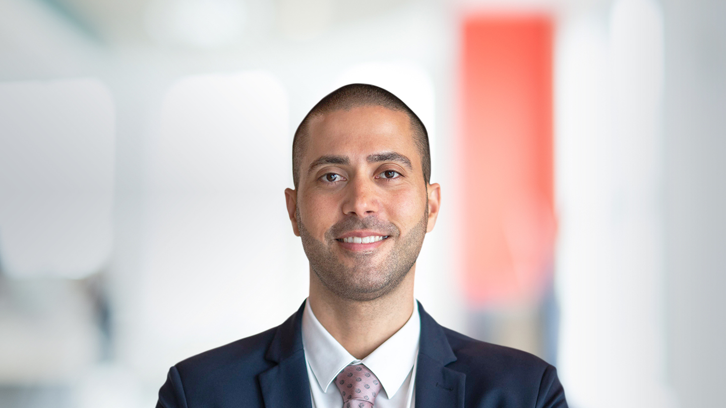 Headshot of Naveed Vakil