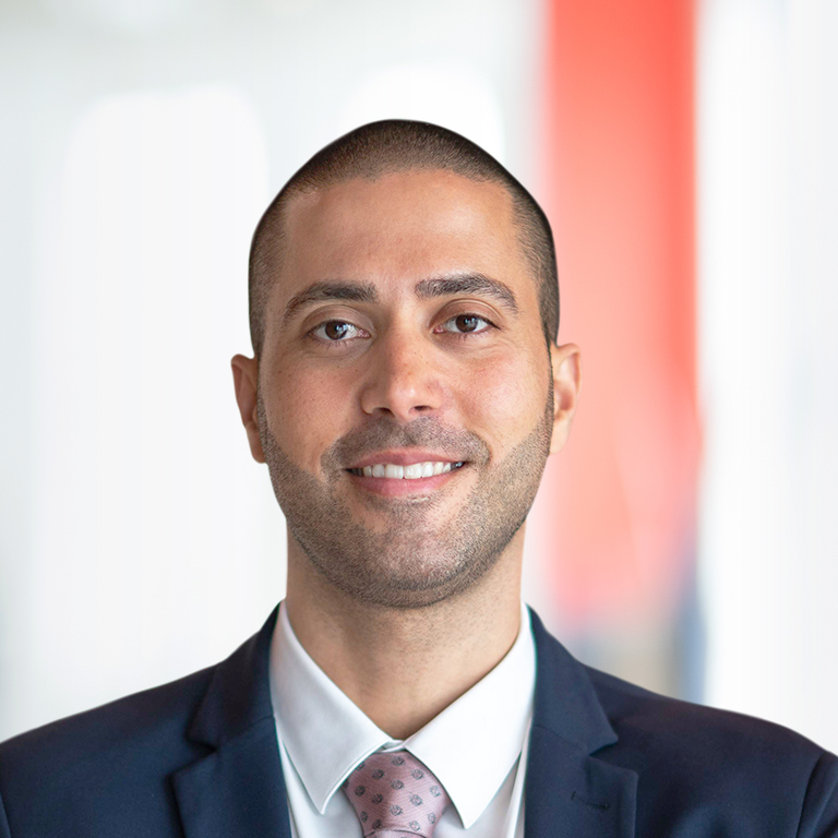 Headshot of Naveed Vakil