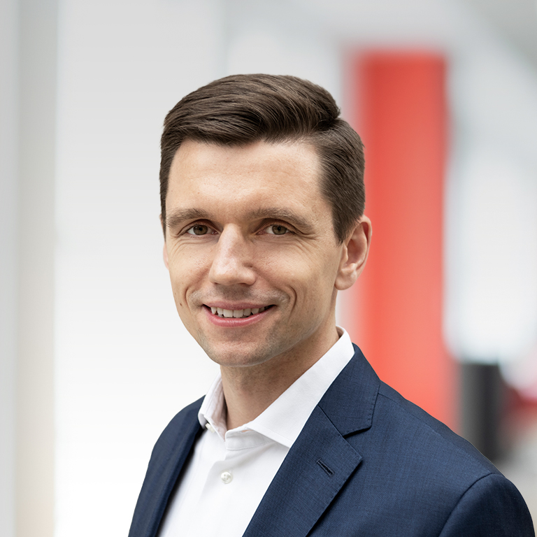 Headshot of Pawel Szreder