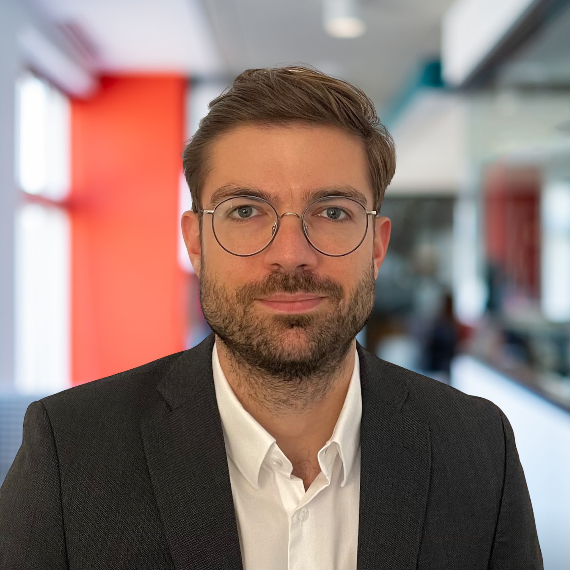 Headshot of Johannes Gussmann