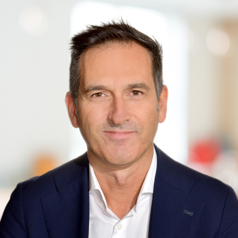 Headshot of Alvaro Polo