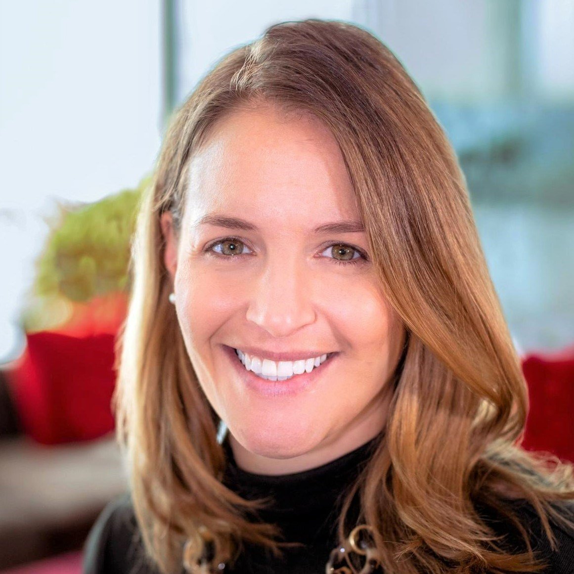 Headshot of Samantha Turner