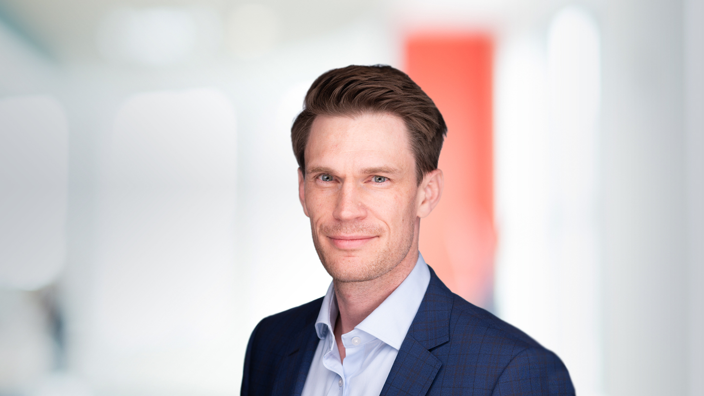 Headshot of Darren Johnson