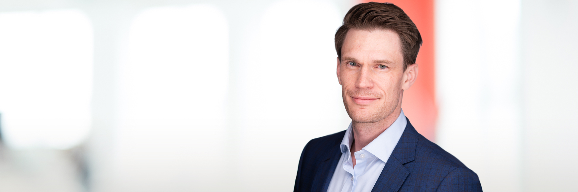 Headshot of Darren Johnson