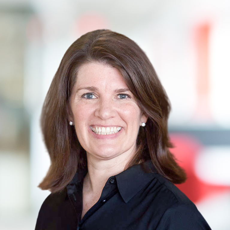 Headshot of Colleen von Eckartsberg