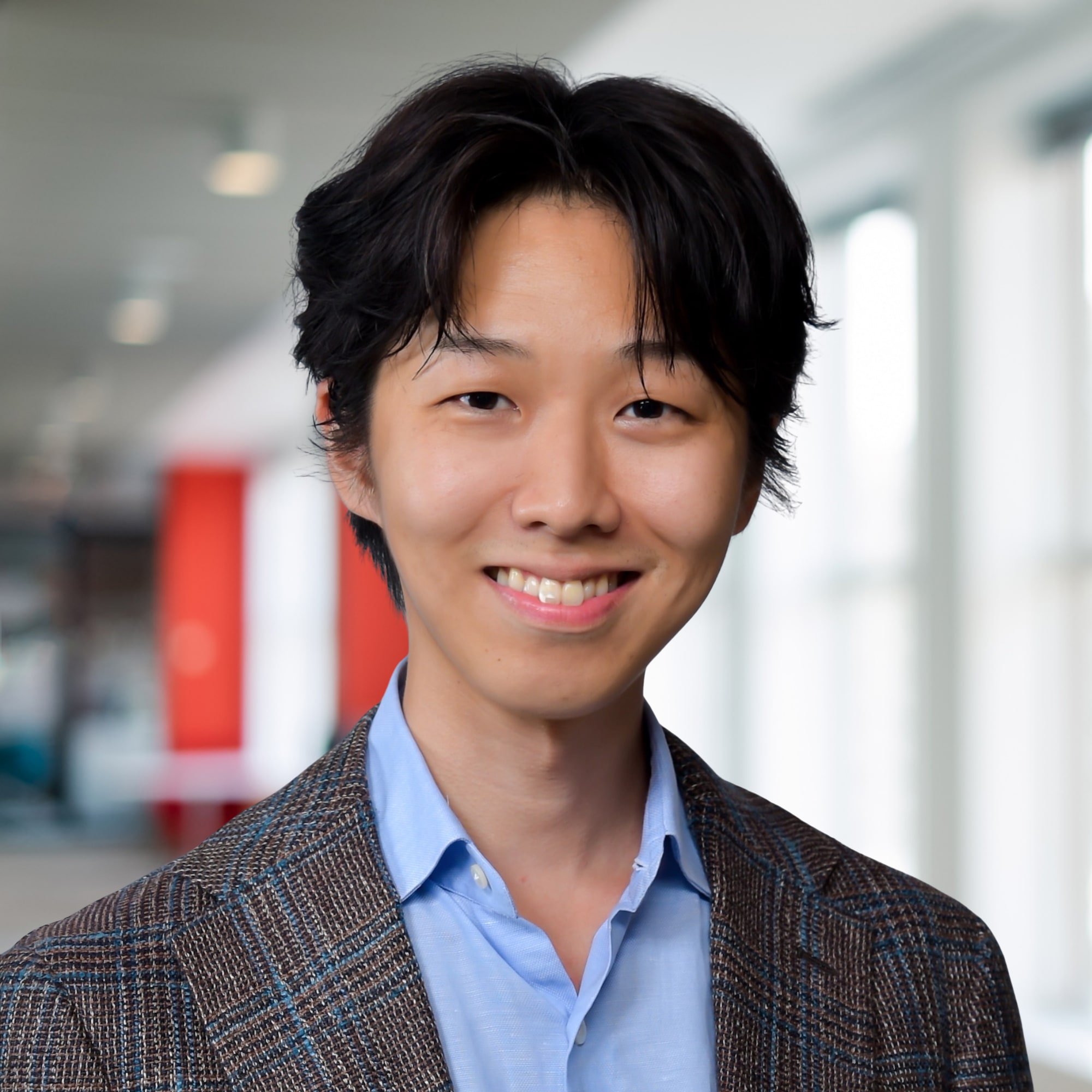 Headshot of 康介 勝本