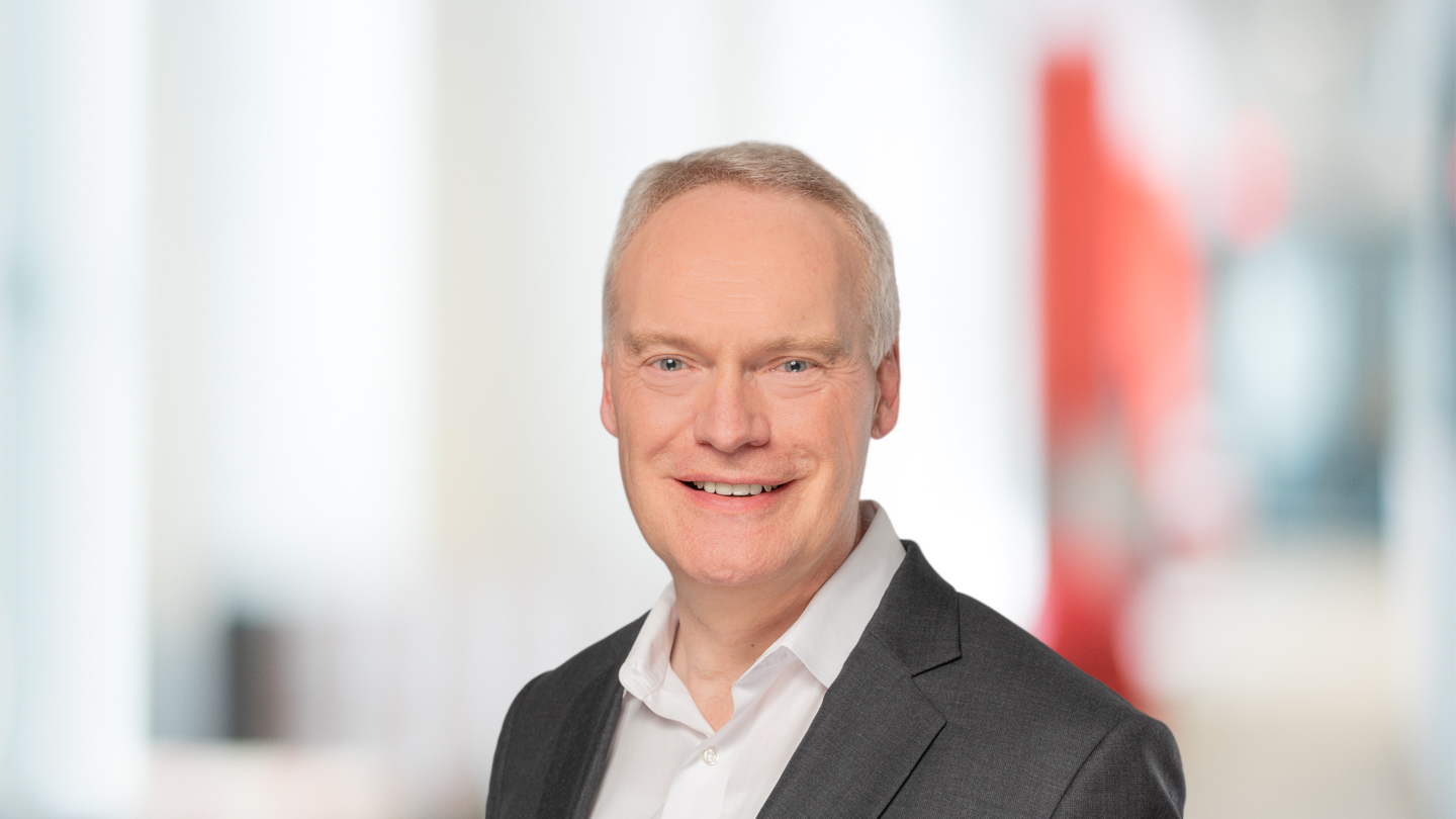 Headshot of Claus Benkert