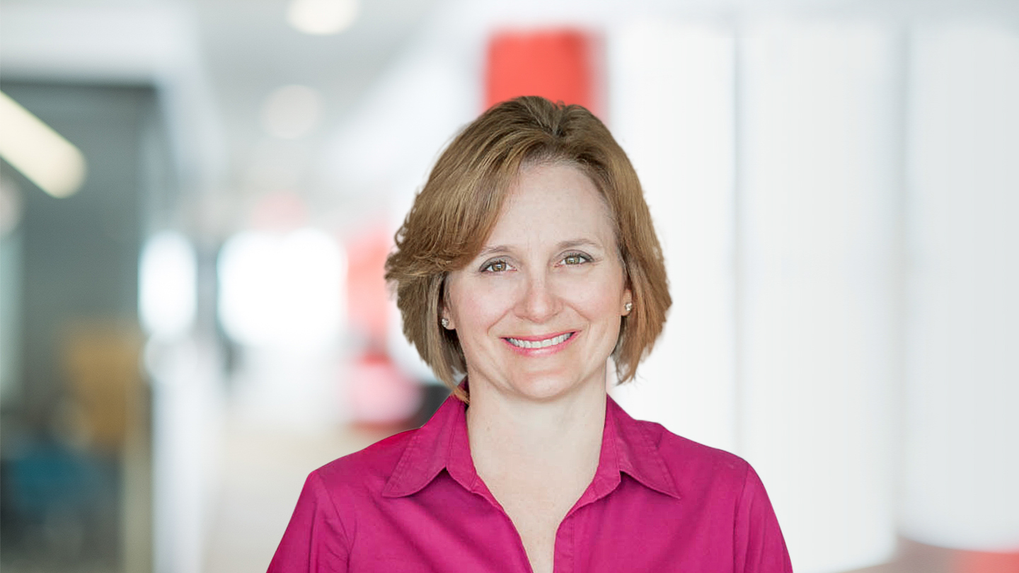 Headshot of Tracy Thurkow