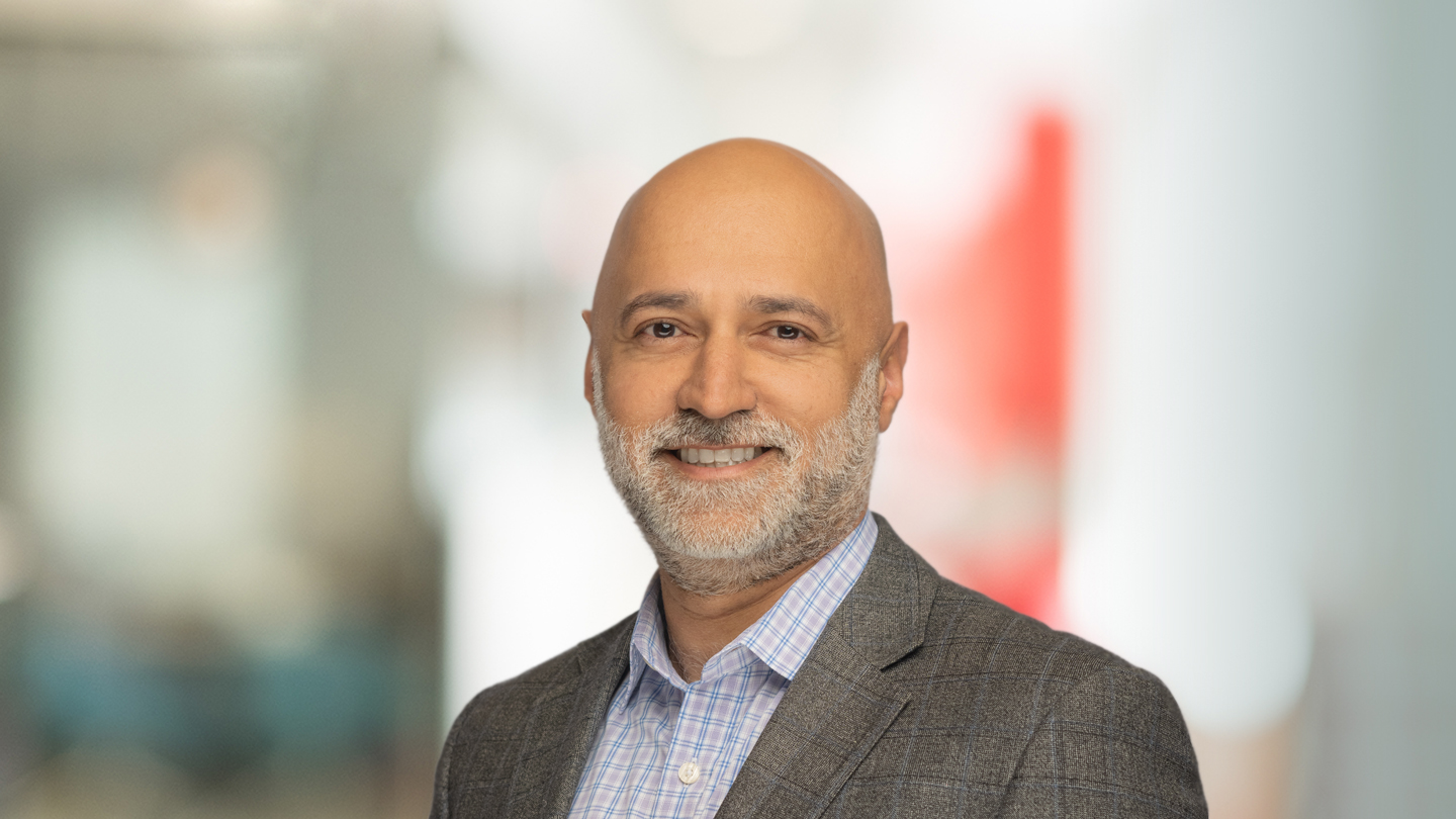 Headshot of Numan Waheed