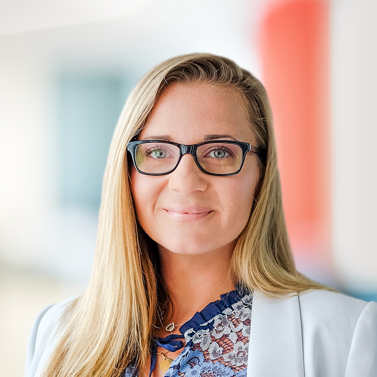Headshot of Stephanie Koszyk