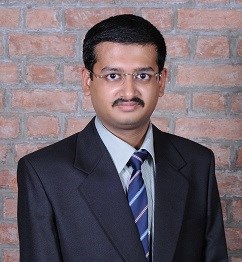 Headshot of Akshay Ravi