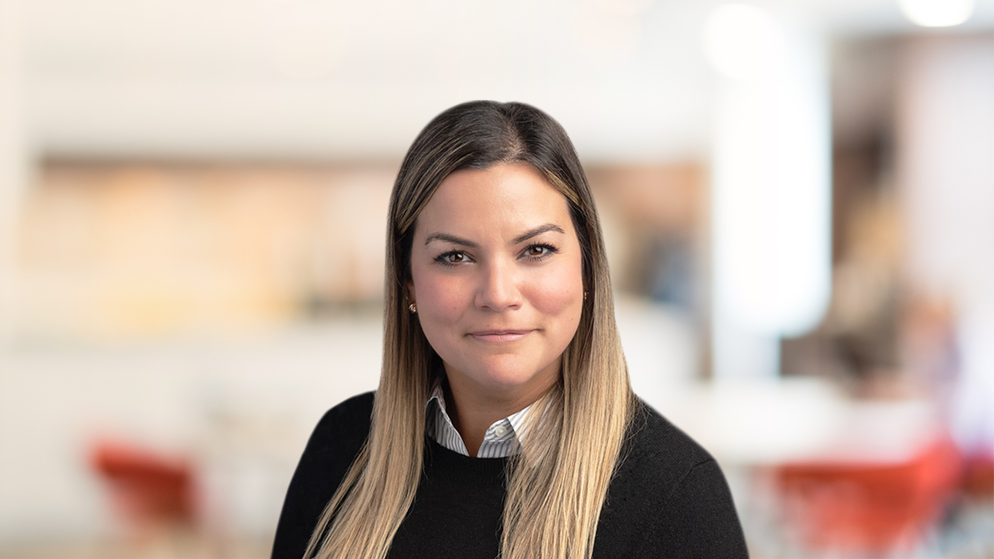 Headshot of Anna Krementz