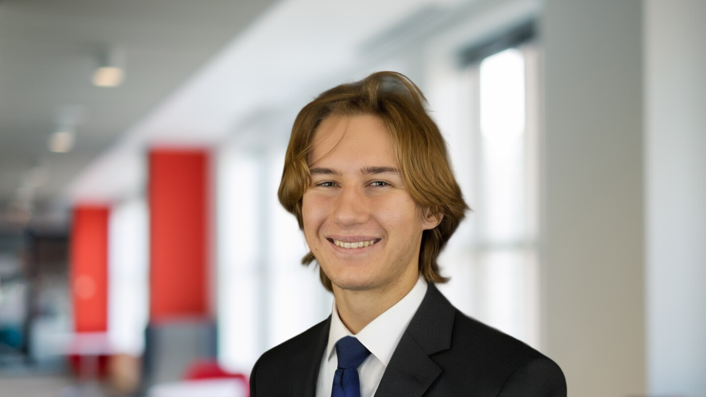 Headshot of Noah Meyers-Richter