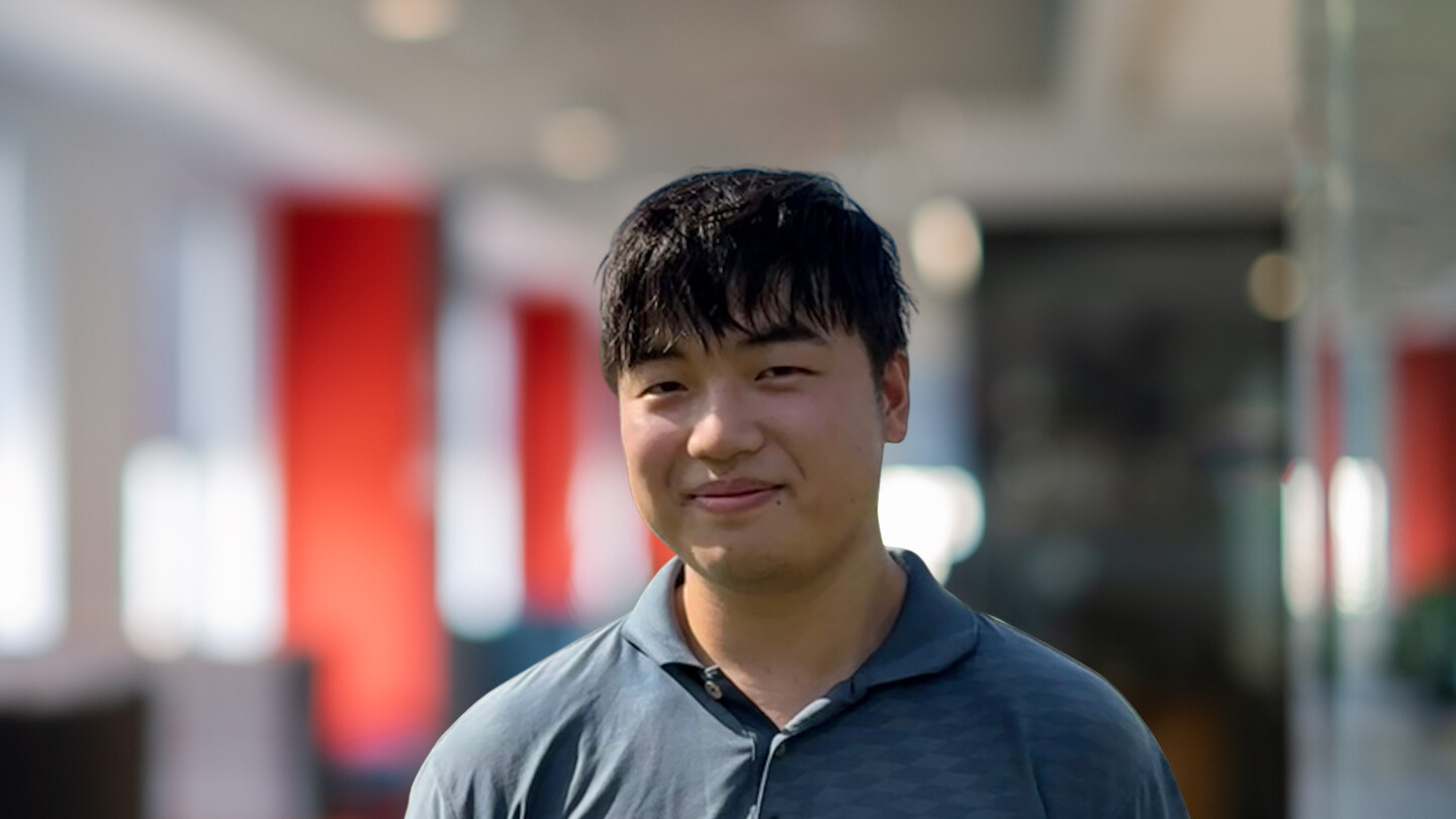 Headshot of Michael Ye