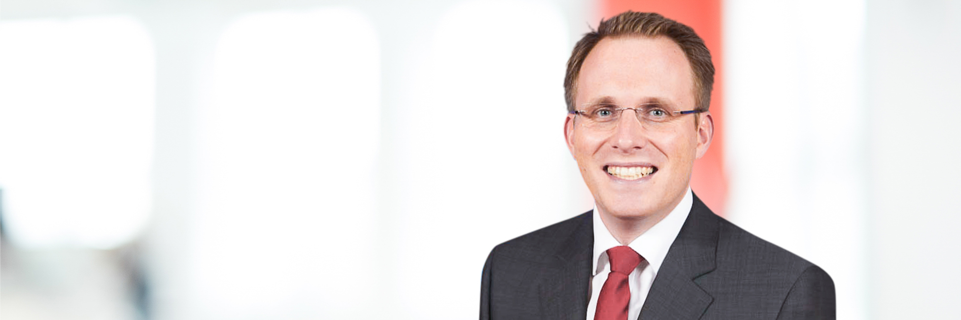 Headshot of Alexander De Mol