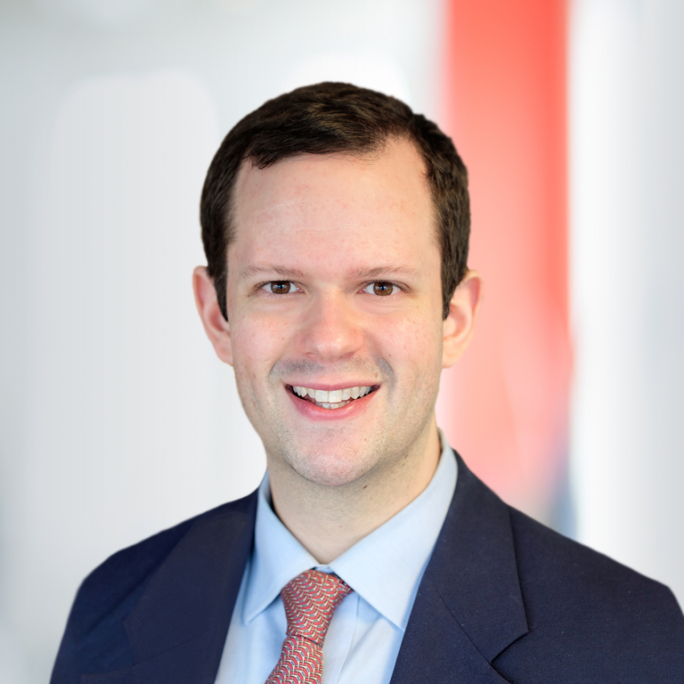 Headshot of Aaron Souza