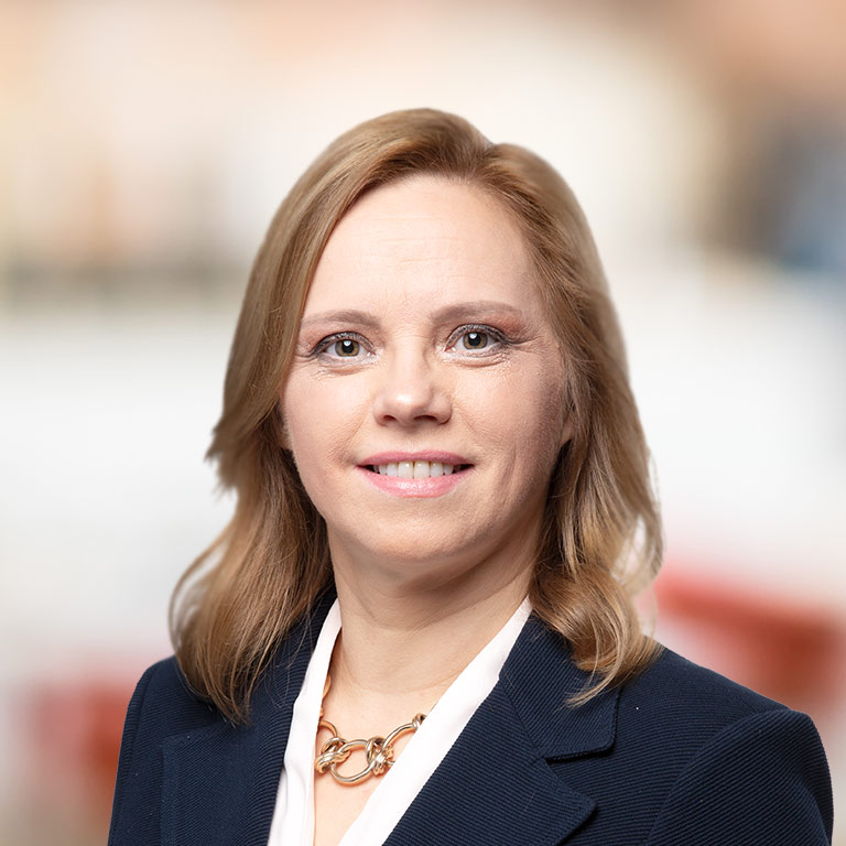 Headshot of Andrea Yandreski