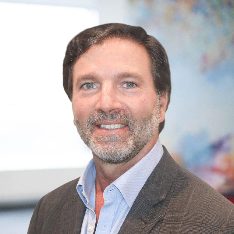 Headshot of José de Sá