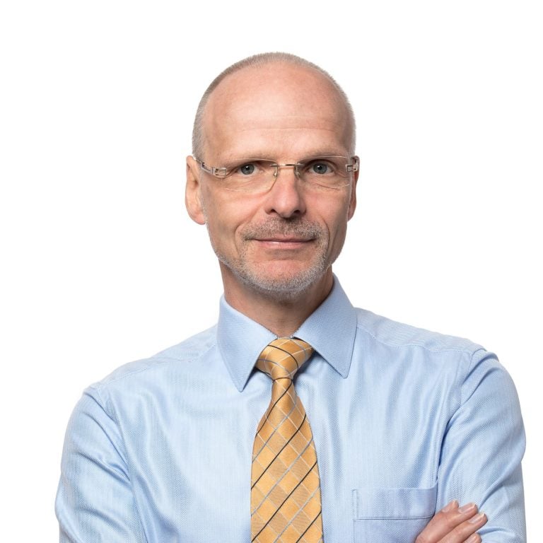 Headshot of Steffen Roehn
