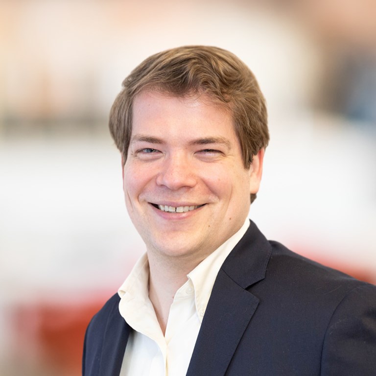 Headshot of Jeffrey Crane