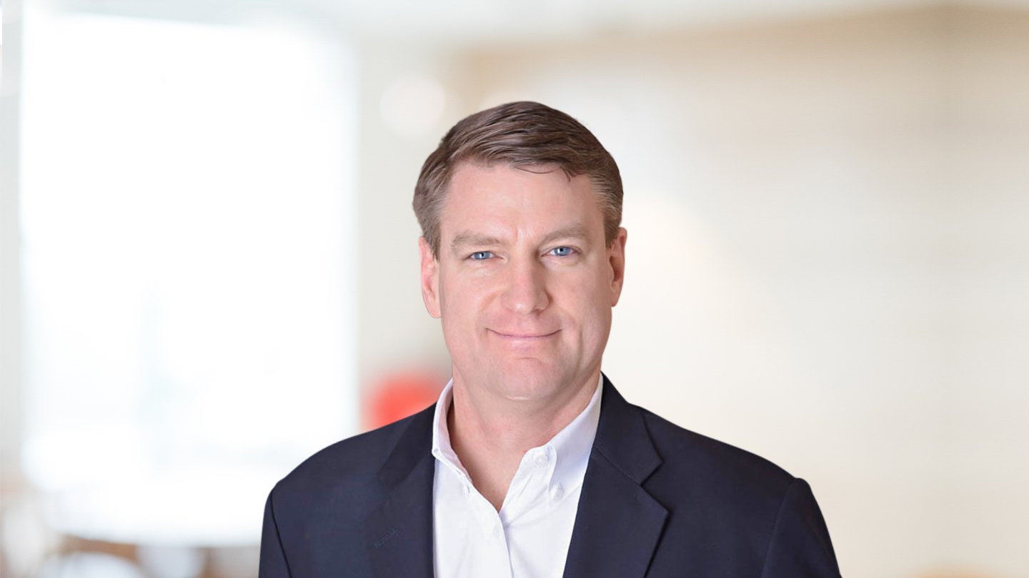 Headshot of Les Baird