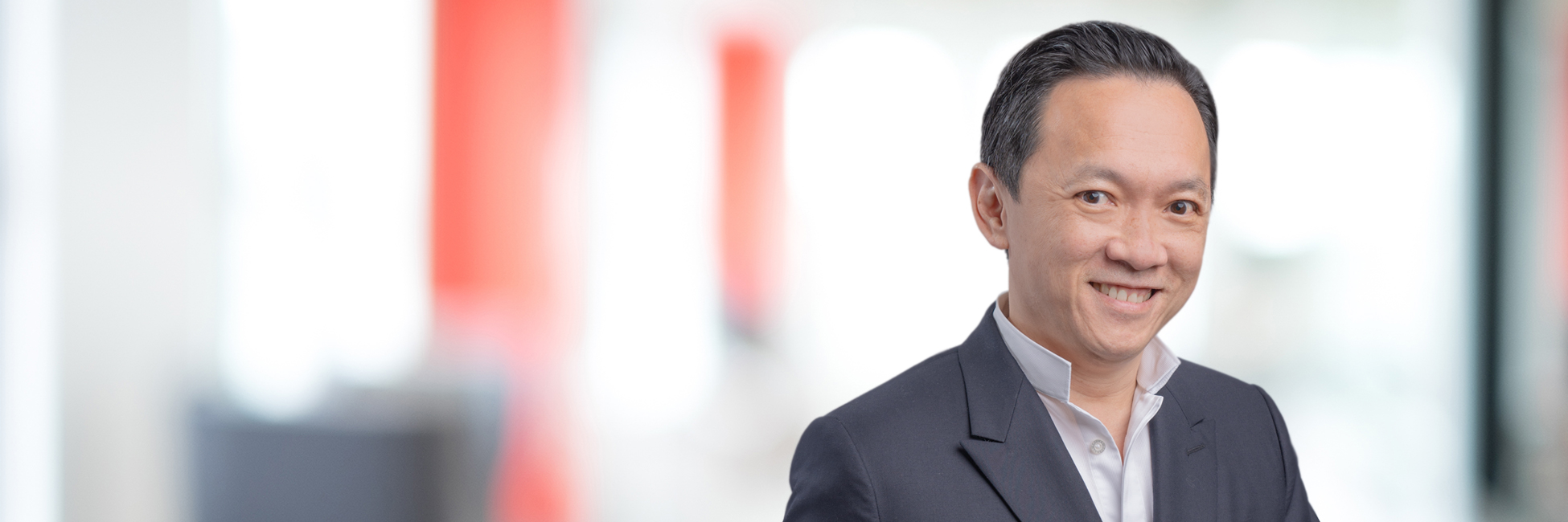 Headshot of Bao-Viet Lê