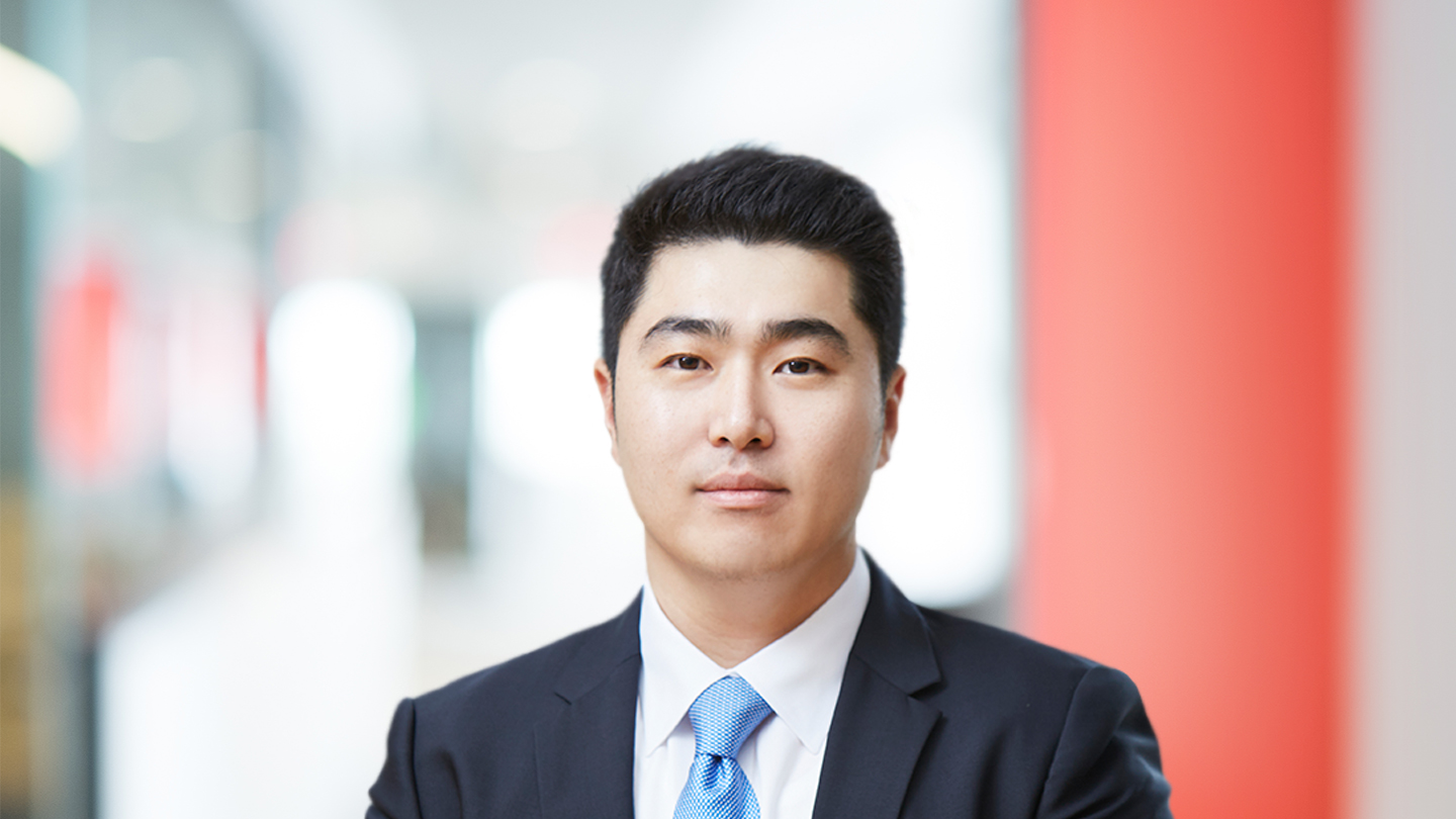 Headshot of Kukhyoe Koo