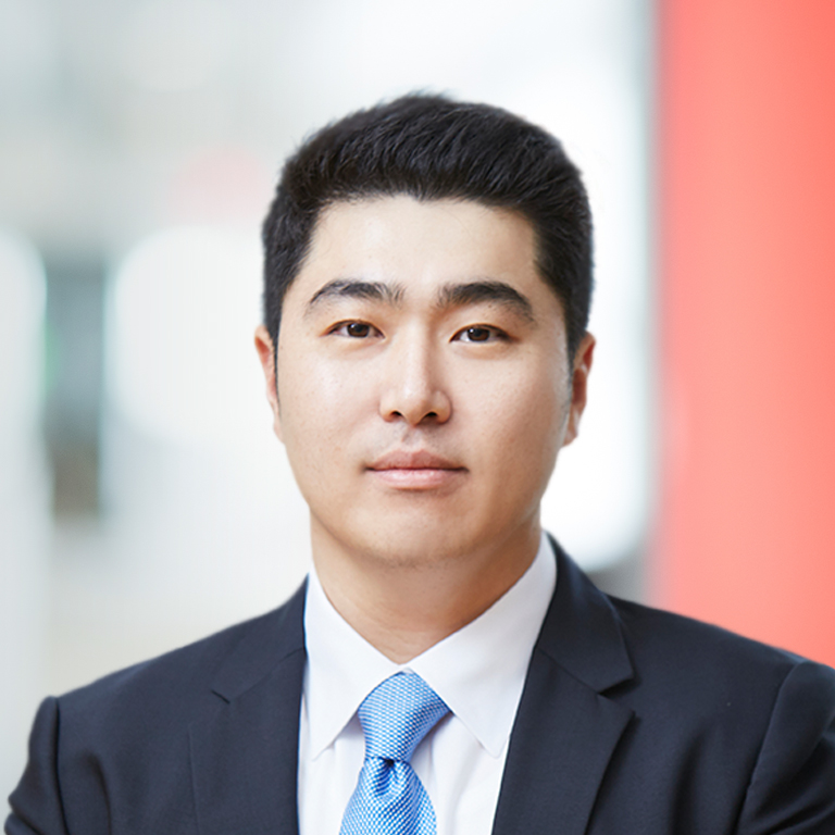 Headshot of Kukhyoe Koo