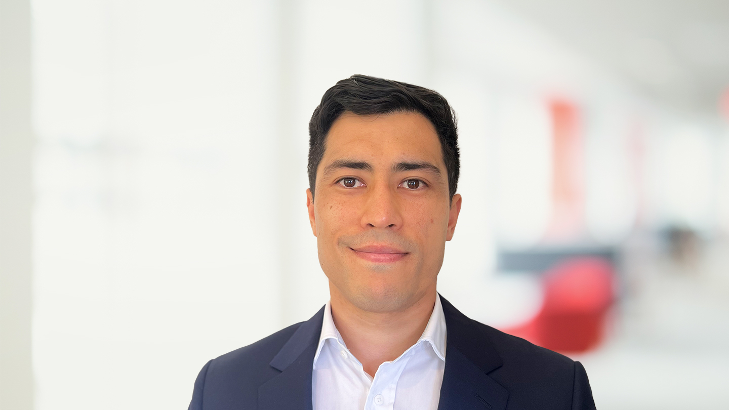 Headshot of Robbie Sandig