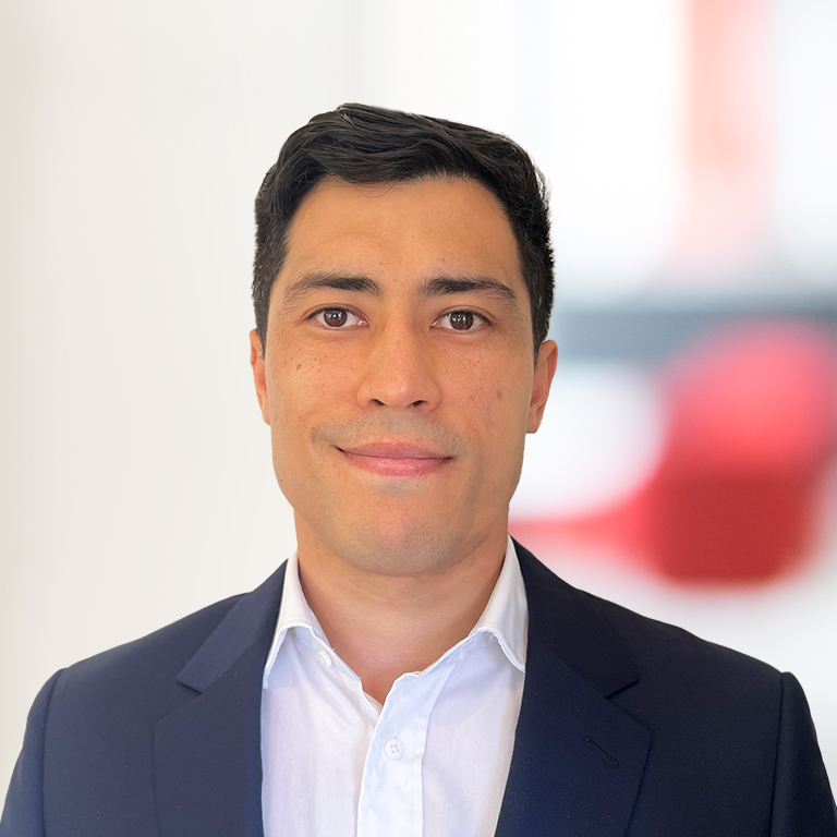 Headshot of Robbie Sandig